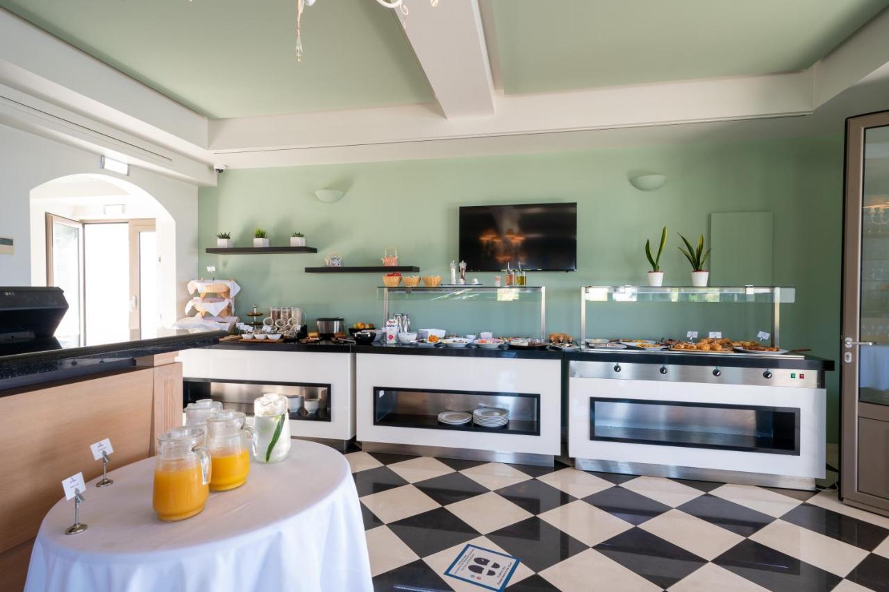 Costa Rossa Boutique Hotel - Adults Only Lixouri Exterior photo